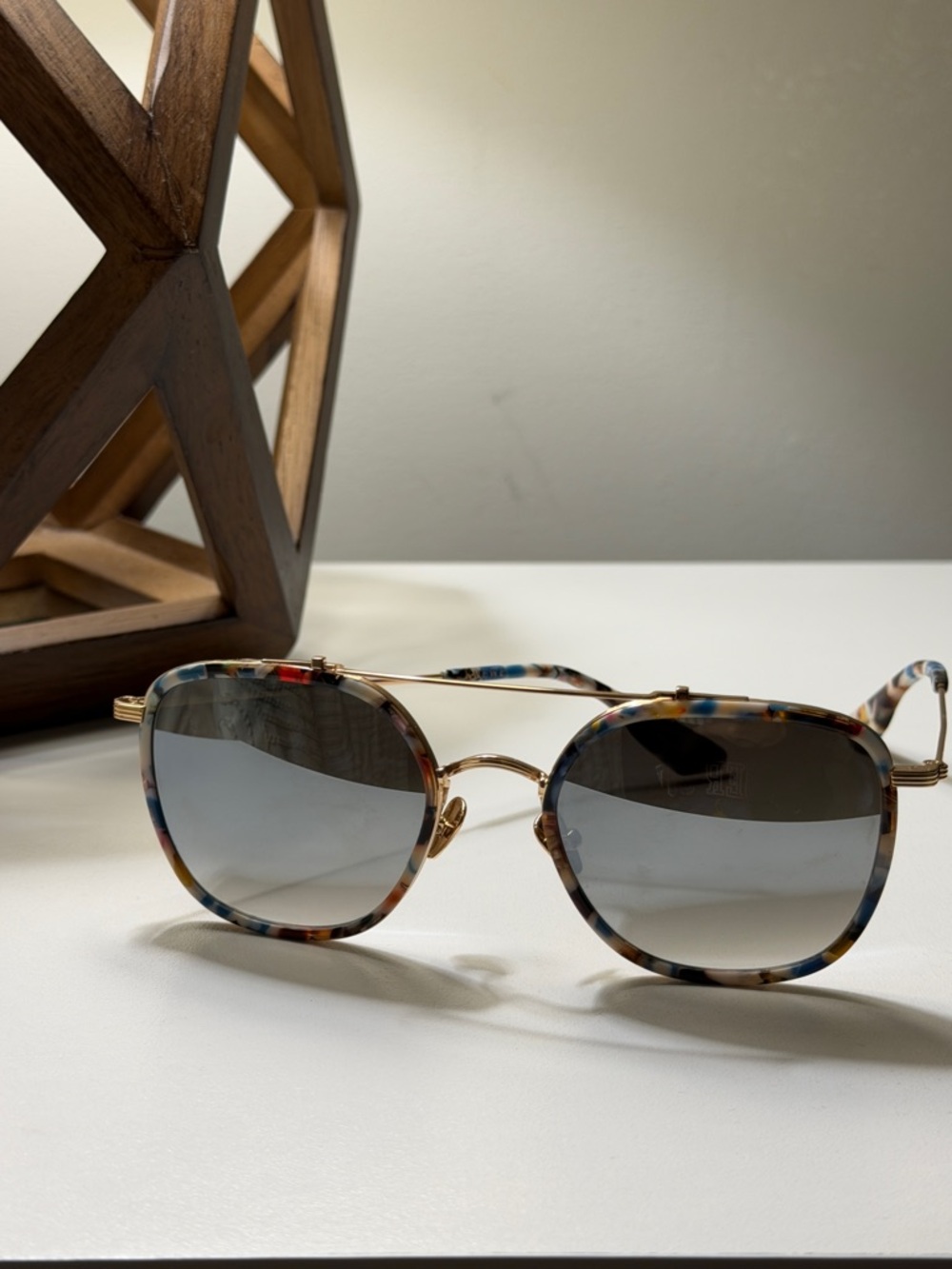 KREWE Austin- Colorful Tortoiseshell Aviator Sunglasses - Picture 7 of 12